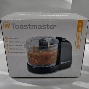 Toastmaster Electric 1.5 Cup Mini ChoppervStainless Steel Blades Black NEW